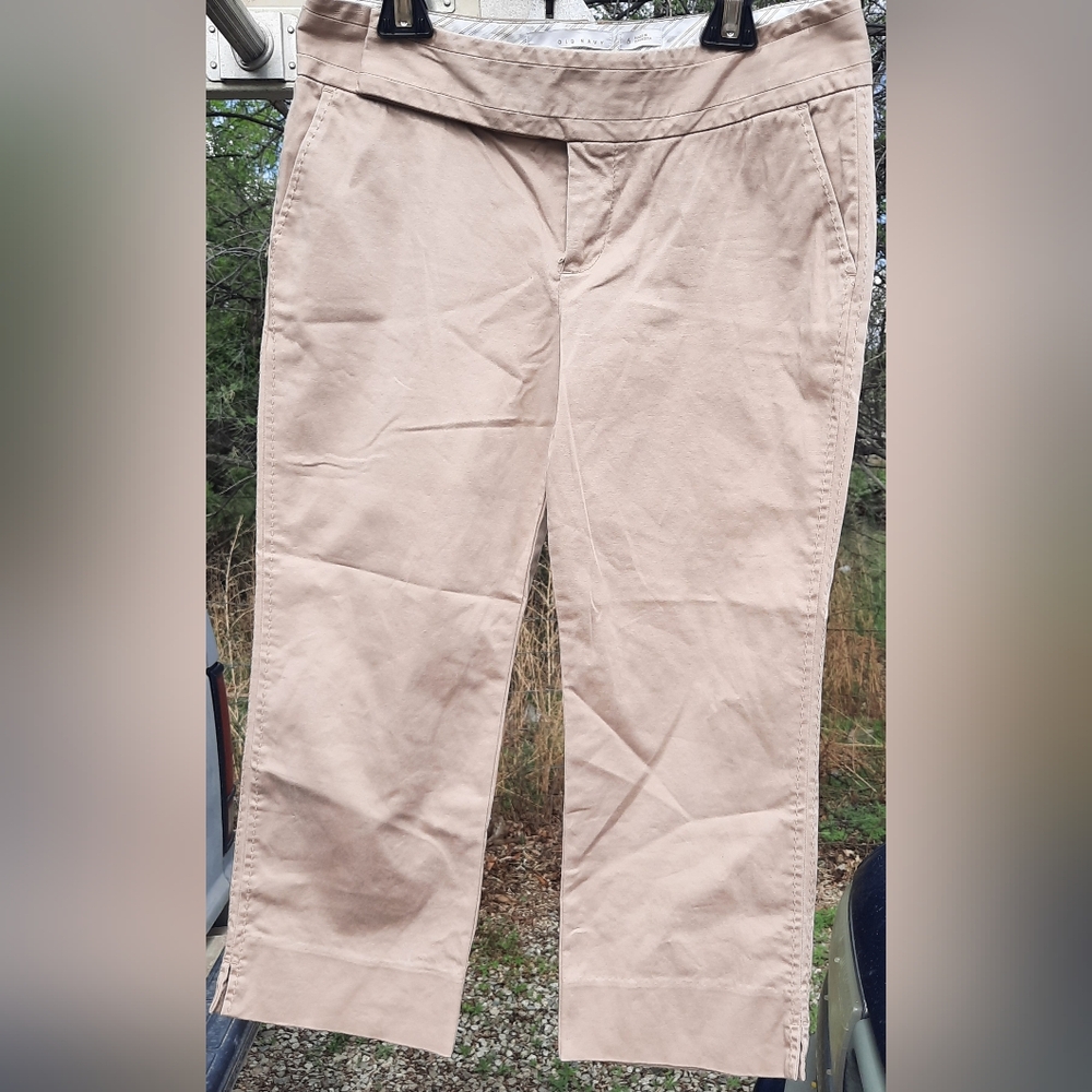 Old Navy Khaki Classic Wide-Leg Business Casual Cropped Capri Pants